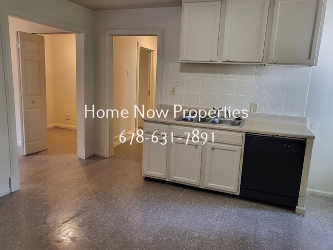 Building Photo - 3BR/2BA Home | Huge Private Lot + Deck | F...
