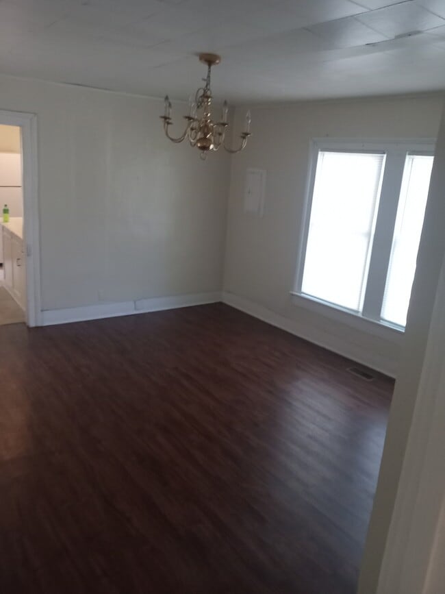 Building Photo - 302 East Main Street