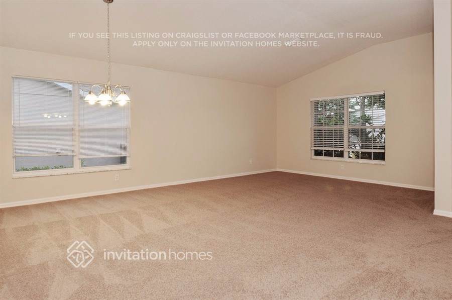 Building Photo - 12069 Warwick Cir