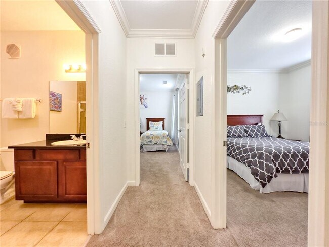 Building Photo - 8010 Tuscany Way