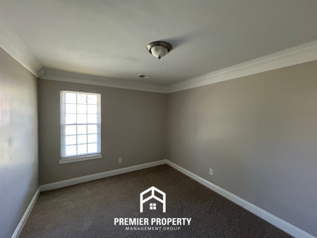Building Photo - 3720 Pembrook Cove