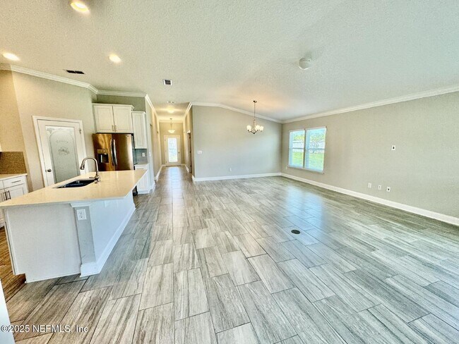 Building Photo - 336 Midway Park Dr