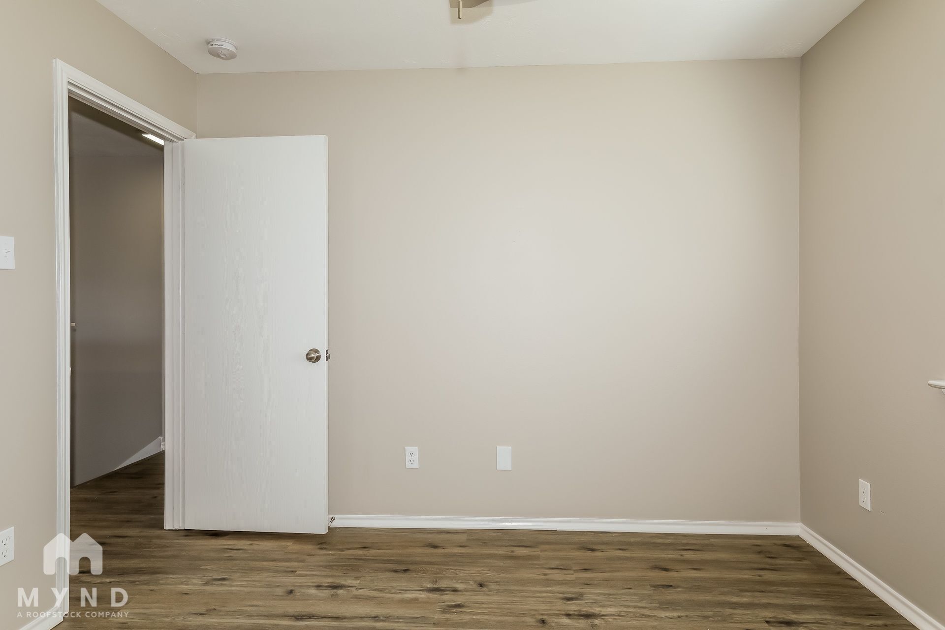 Building Photo - 33119 Cottonwood Bend