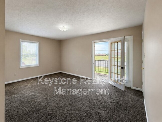 Building Photo - 270 Thompsonville Ln