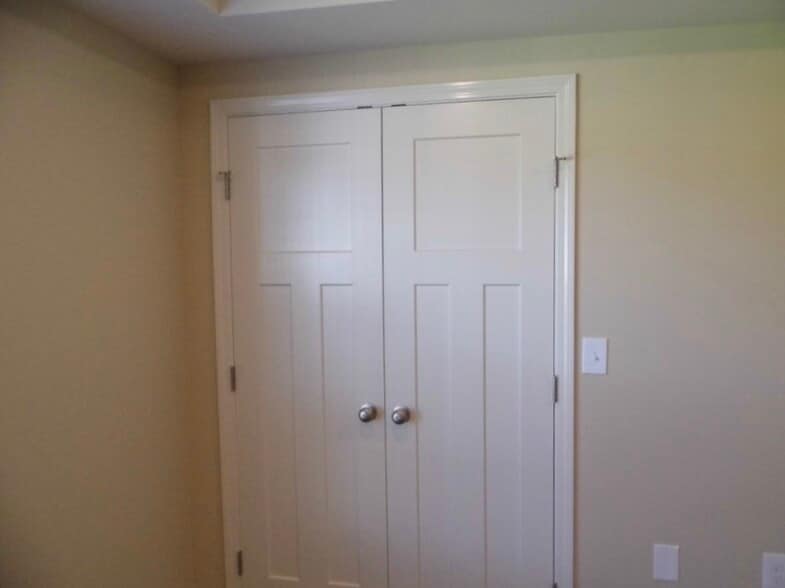 Double door to a spacious Master closet - 2312-A Belle Ave NE