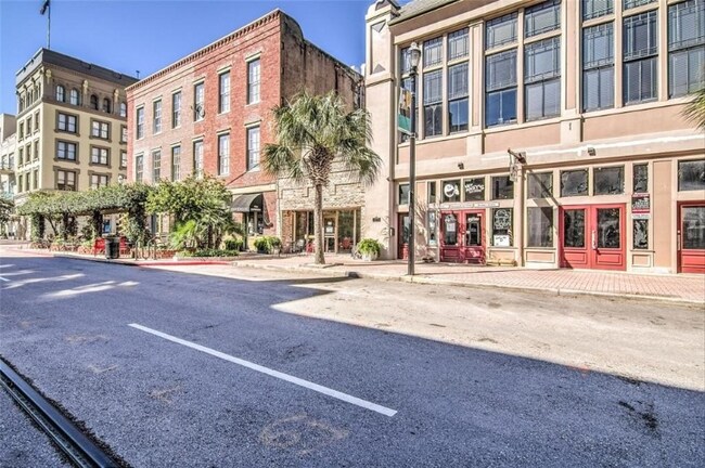 Building Photo - 2111 Postoffice St