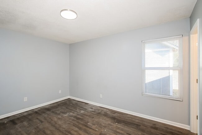 Building Photo - 3714 Fairington Dr