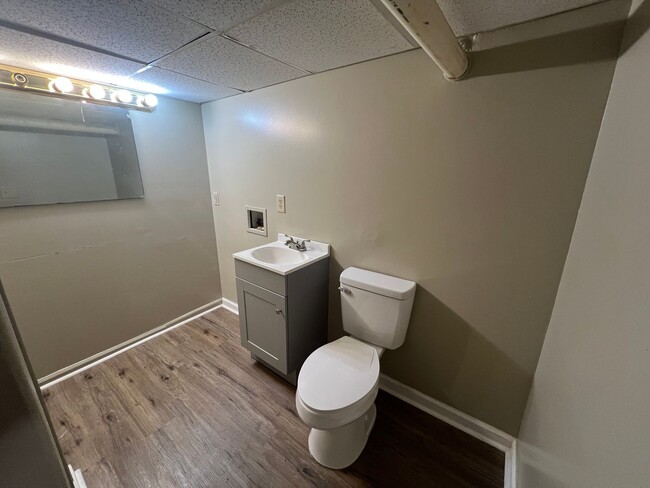 Building Photo - 2508 11th Ct