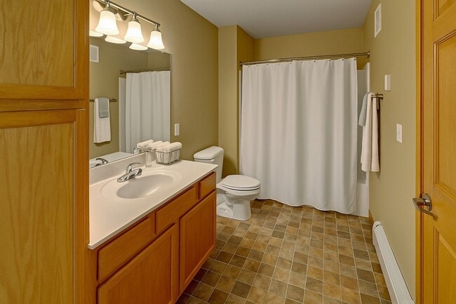 Building Photo - Vue 28