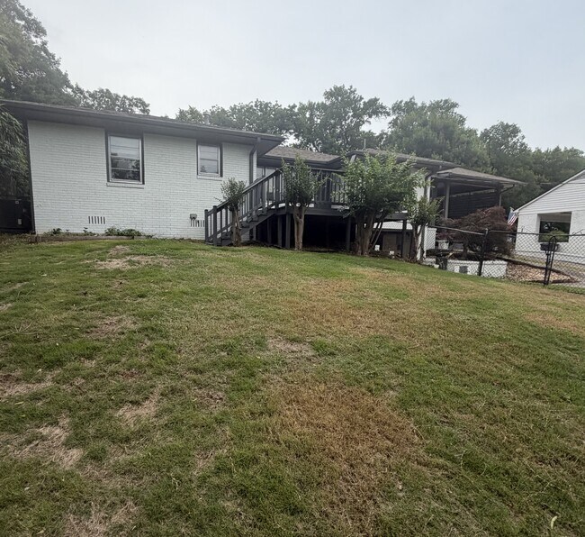 Building Photo - 867 Shades Crest Rd