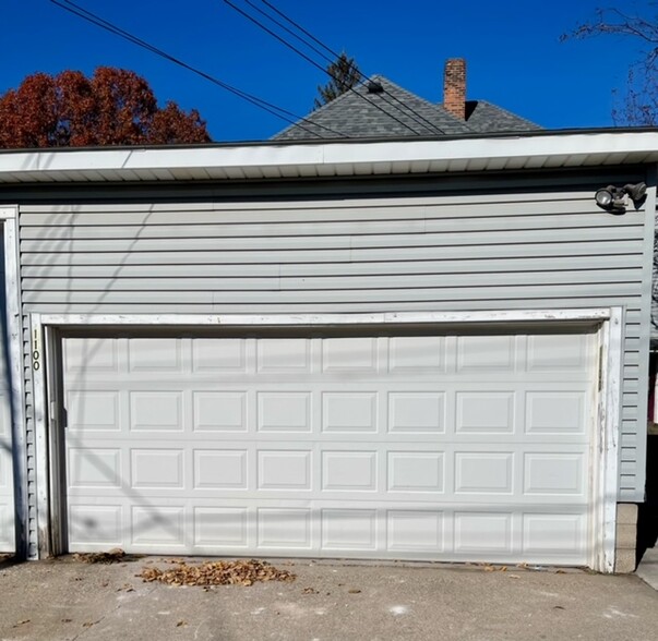 Building Photo - 1100 Minnehaha Ave E