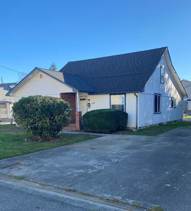 Building Photo - 2 Bedroom House in Burlington