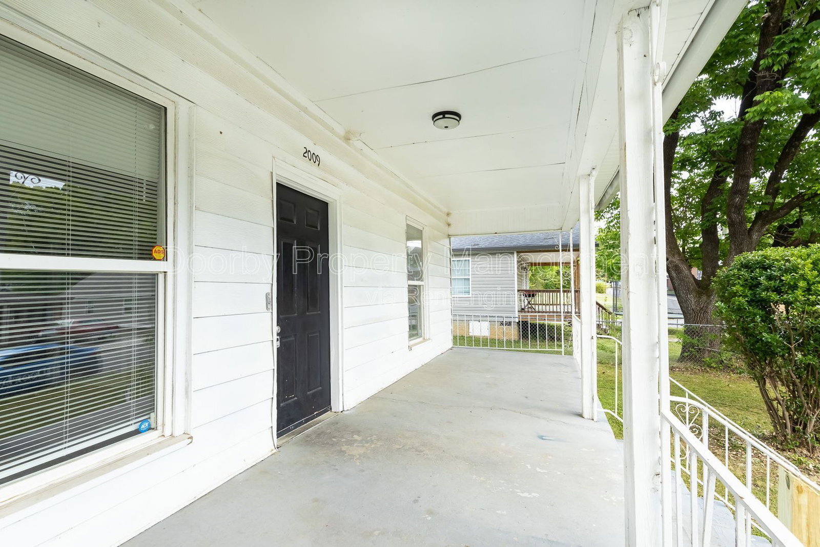 Building Photo - 2009 Camden St