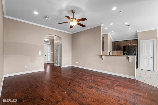 Building Photo - Brick Home In Haughton