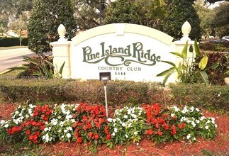 Building Photo - 9441 Live Oak Pl