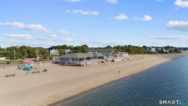 Building Photo - 261 Millard St