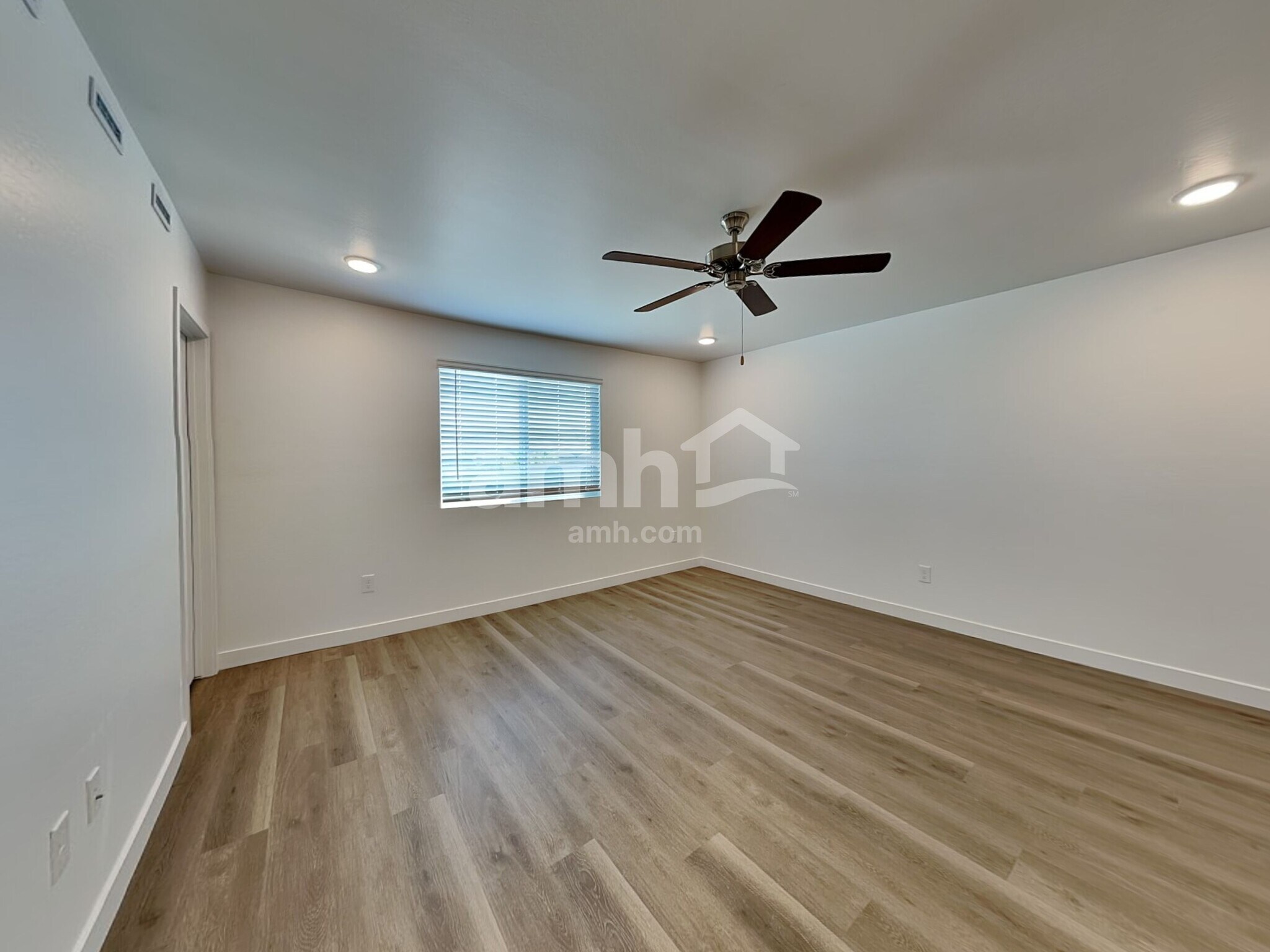 Building Photo - 12615 W Flynn Ln