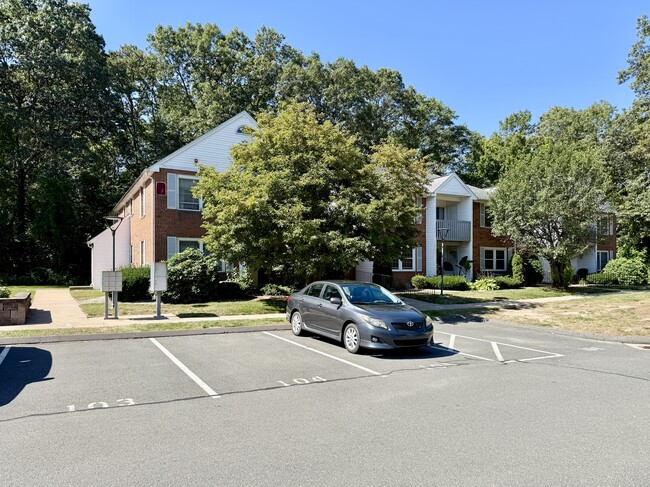 Building Photo - 9 Concorde Way