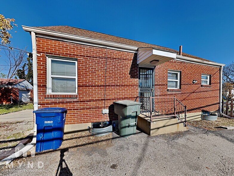 Building Photo - 675 Brookside Dr