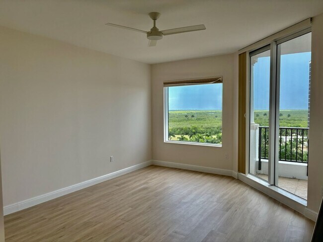 Building Photo - 1060 Borghese Ln