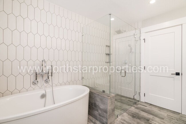 Building Photo - Newly Remodeled Lake Oswego Traditional