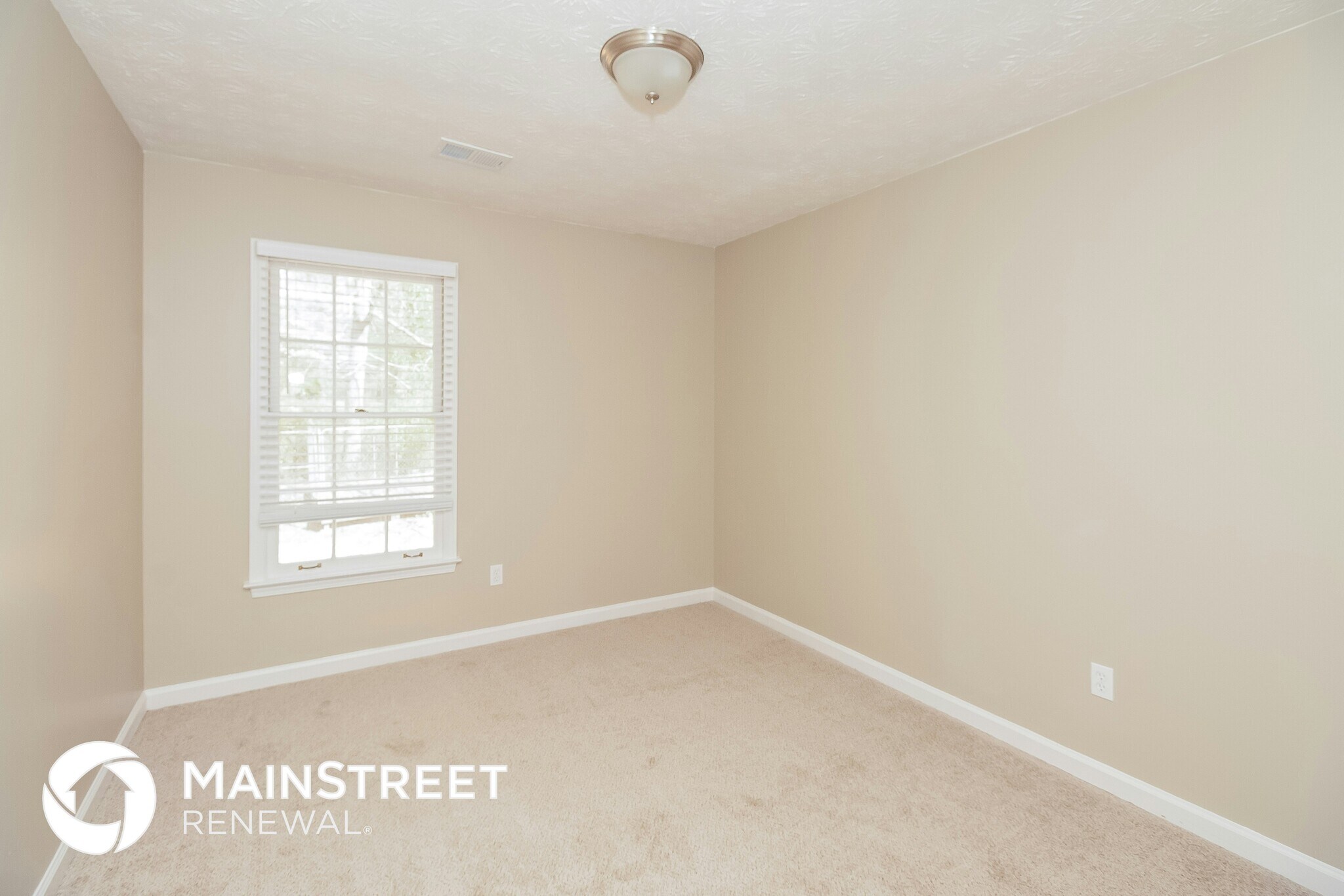 Building Photo - 8418 Waverly Dr