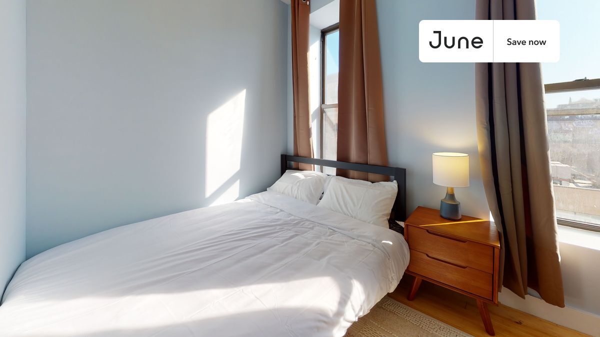 Building Photo - 301 St Nicholas Ave