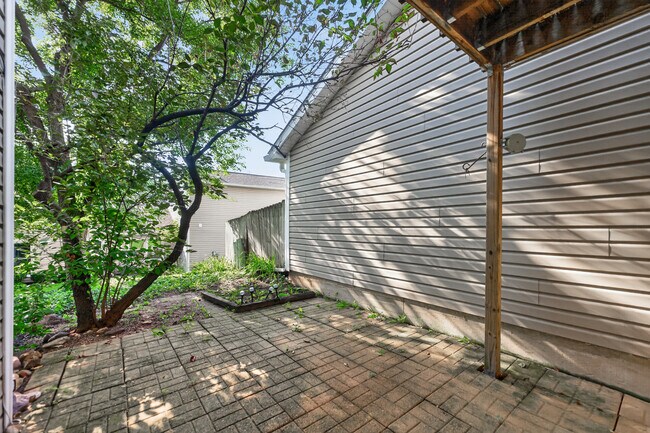 Building Photo - 244 Coventry Ct