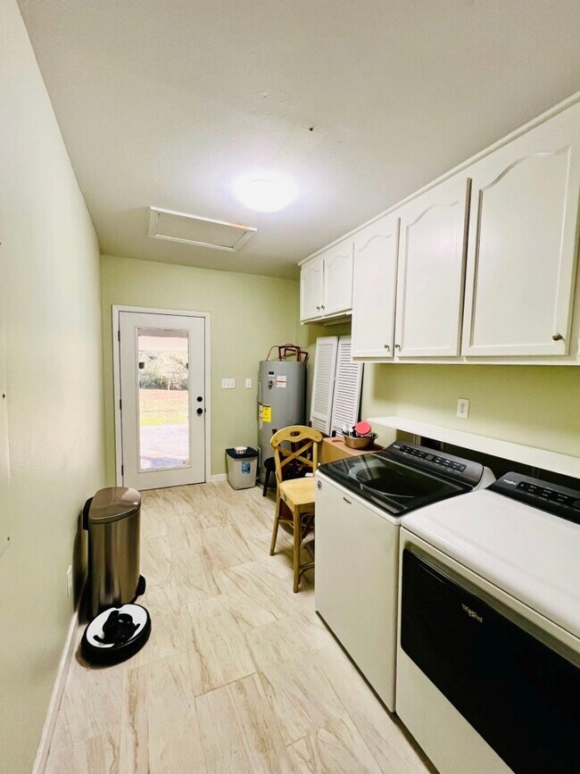 Building Photo - Co Rd 55