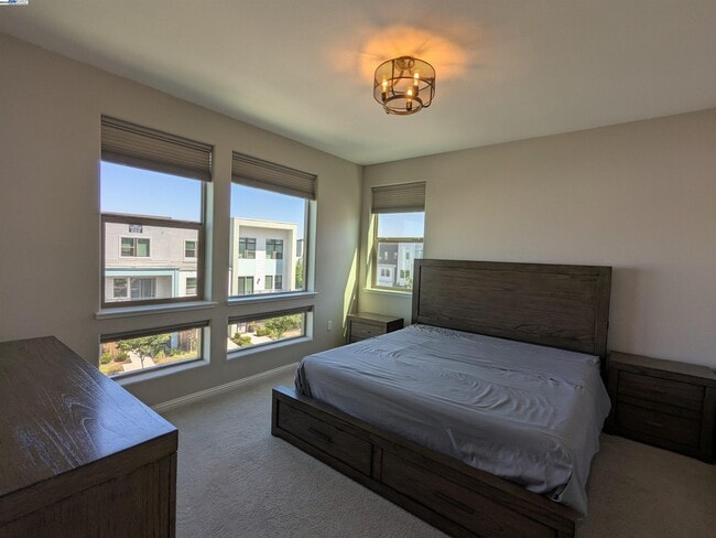 Building Photo - 5840 Virtual Ln