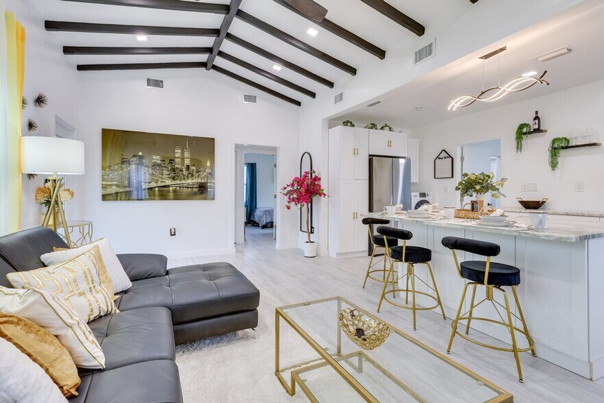 Building Photo - 774 NW 49th St