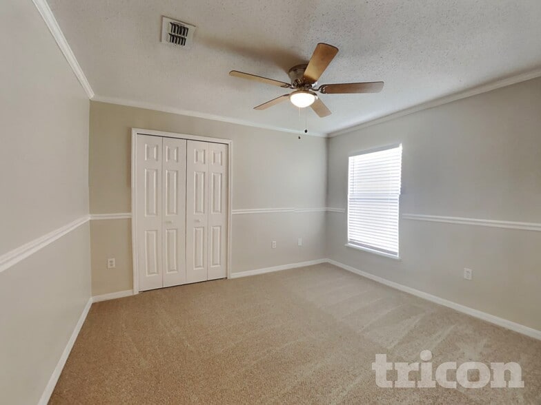Building Photo - 13049 Waterbourne Dr