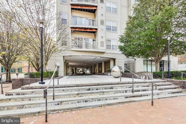 Building Photo - 8045 Newell St