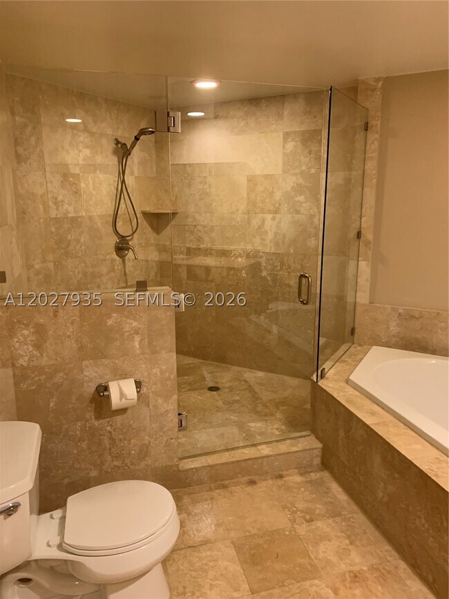 Building Photo - 1745 E Hallandale Beach Blvd