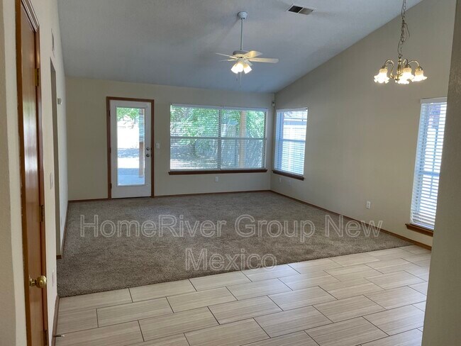 Building Photo - 2205 Sunstone Dr NW