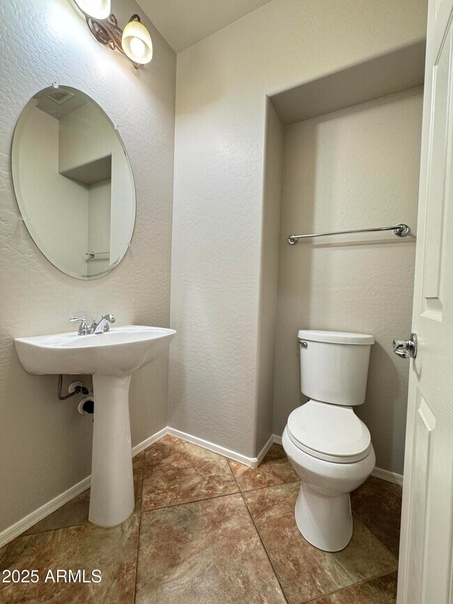 Building Photo - 4521 W Paseo Way
