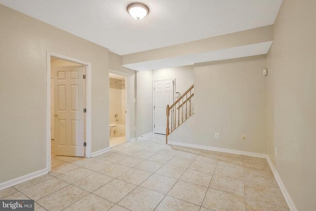 Building Photo - 5587 Governors Pond Cir