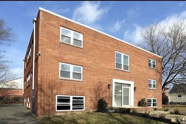 Building Photo - 1 Adams Pl