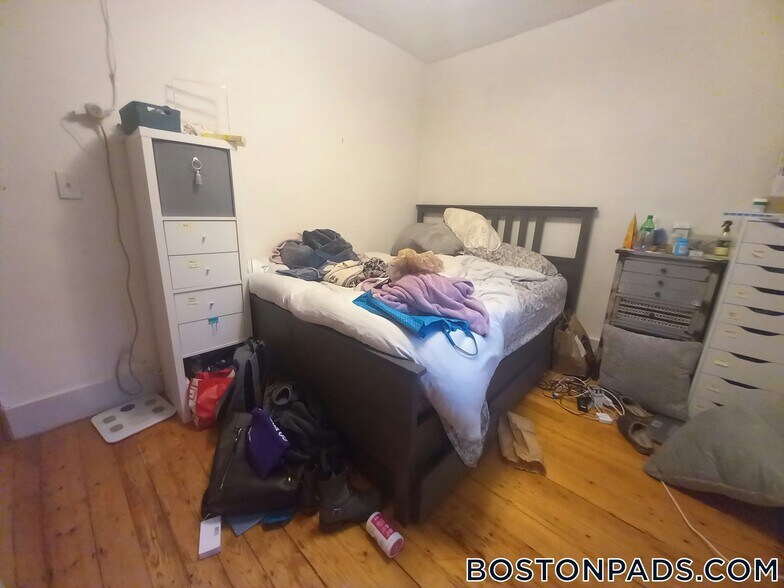 Building Photo - 42 Jay St