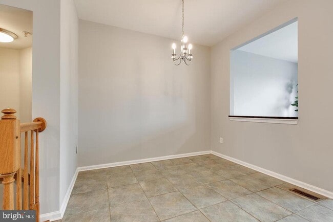 Building Photo - 8832 Papillon Dr