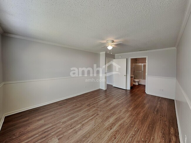 Building Photo - 1316 Clove Ct