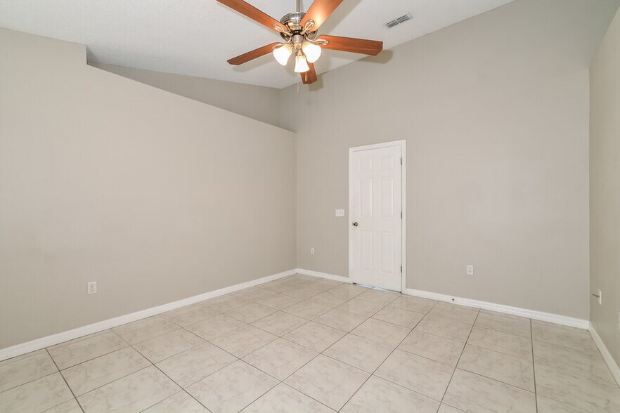 Building Photo - 417 Delicata Dr