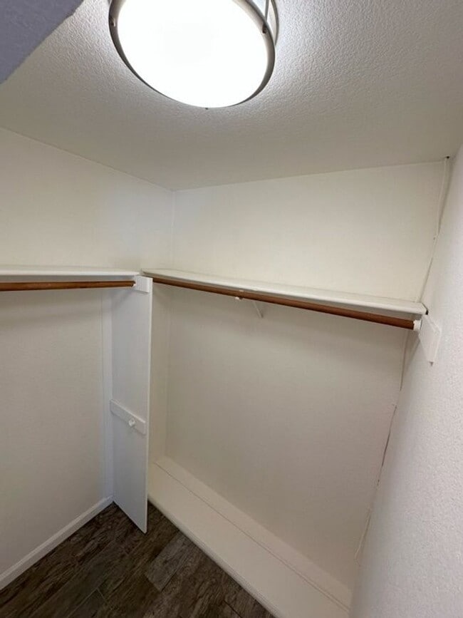 Building Photo - Nor Cal Realty, Inc. - 3 Bedroom 2  Bath w...