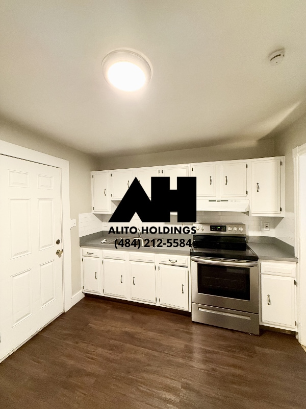 Building Photo - 1012 W Turner St