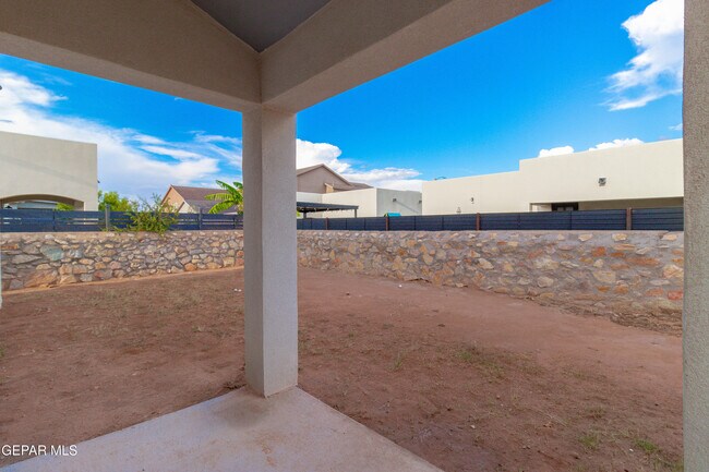 Building Photo - 10608 Hidden Palm Pl