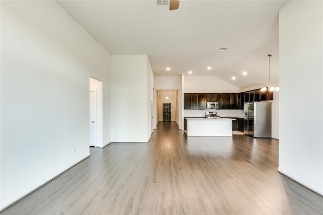 Building Photo - 252 Clear Frk Lp