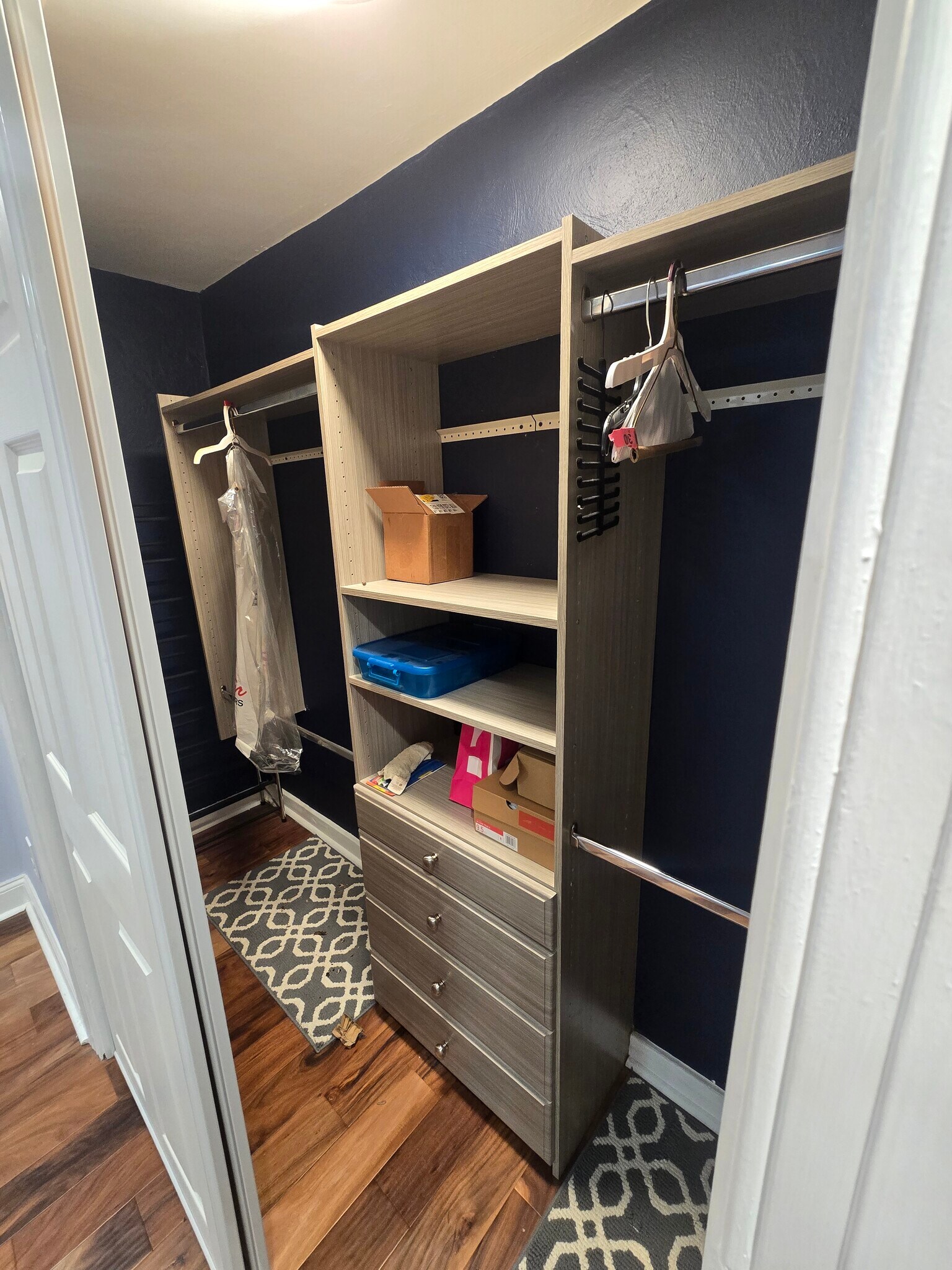 Building Photo - 4338 Coleridge St