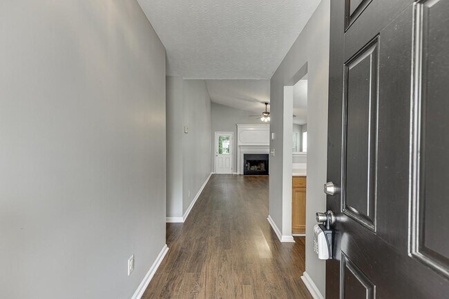 Building Photo - 2195 Oakland Spring Dr
