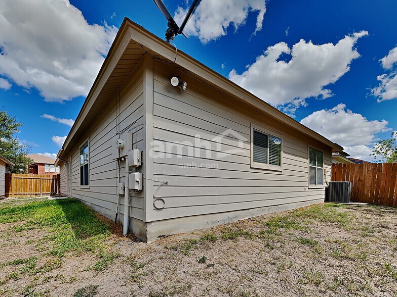 Building Photo - 11232 Vollmer Ln