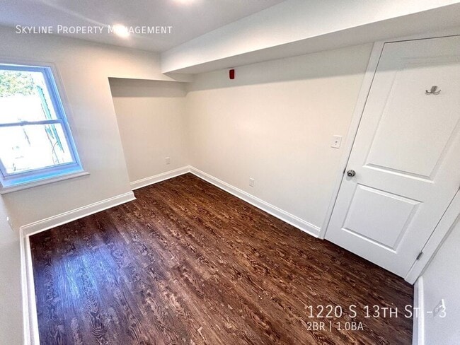 Building Photo - 1220 S 13th St